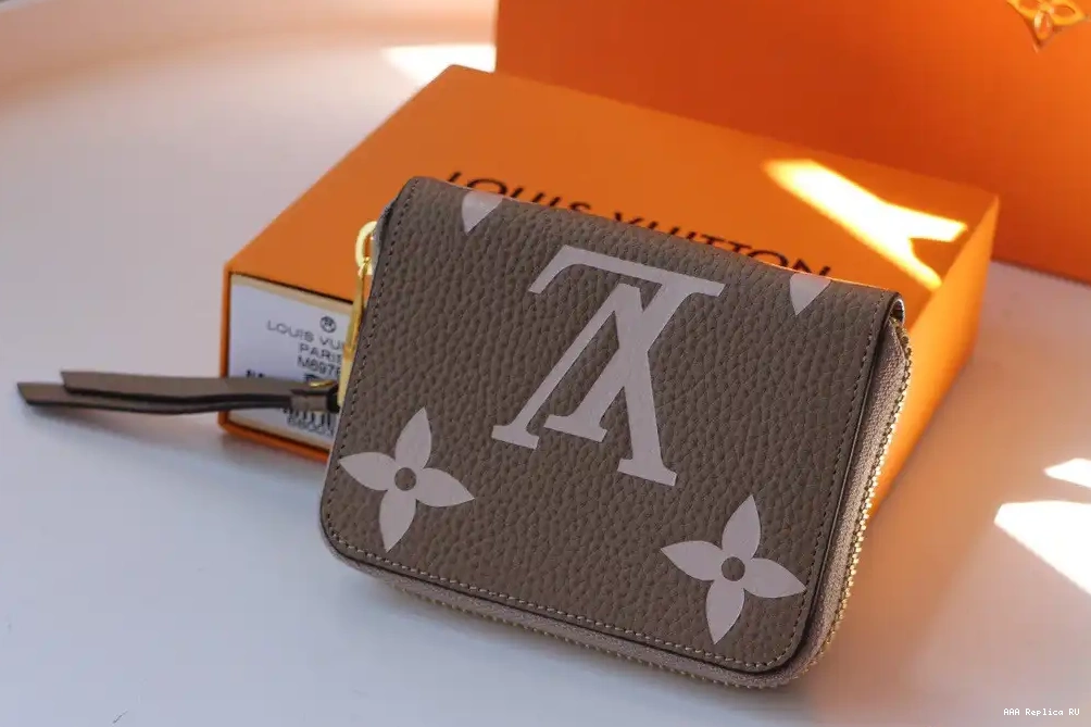 Aaa replica ru PURSE COIN VUITTON ZIPPY LOUIS 0615